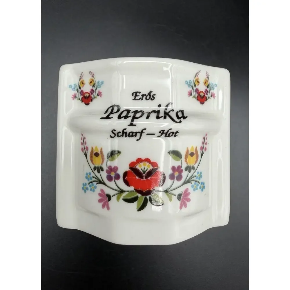 Hungary PAPRIKA Floral Ceramic Lidded Spice Container 4” with Wood Scoop Vintage